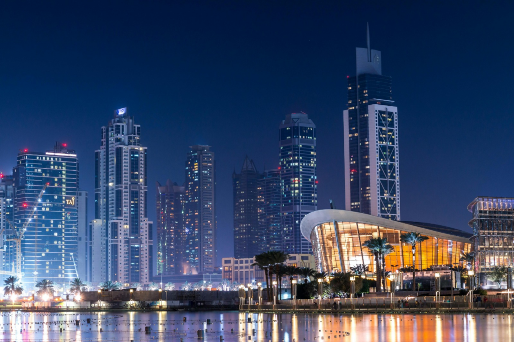 Luxury attractions in Dubai - find out their value!